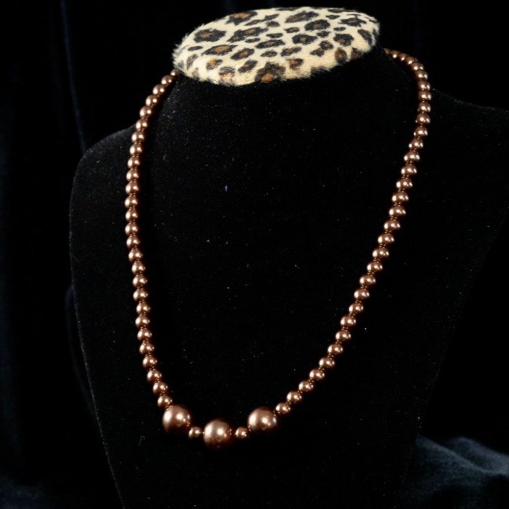 VNT Lustrous Brown Pearl Necklace 18”